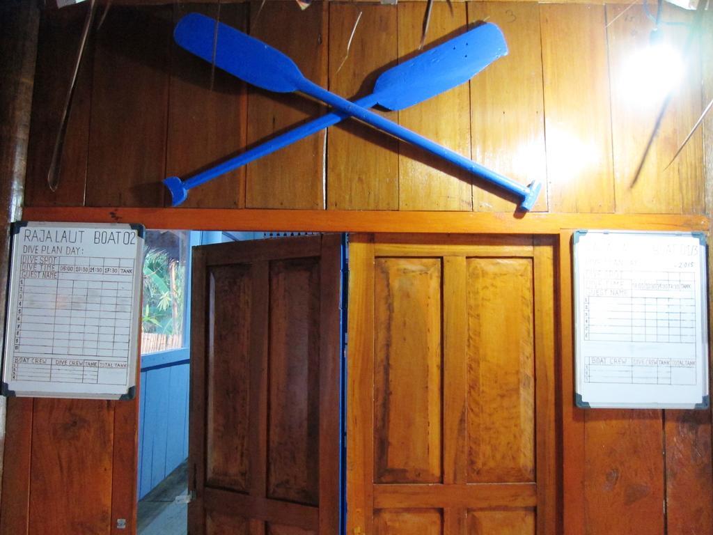 Raja Laut Dive Resort Бунакен Экстерьер фото